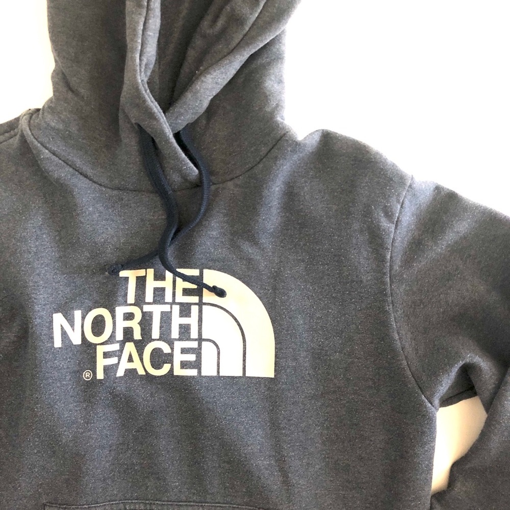 Men’s North Face Pullover Hoodie